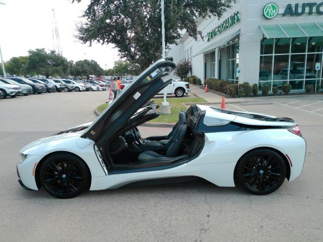 2019 BMW i8 PURE IMPULSE CONVERTIBLE