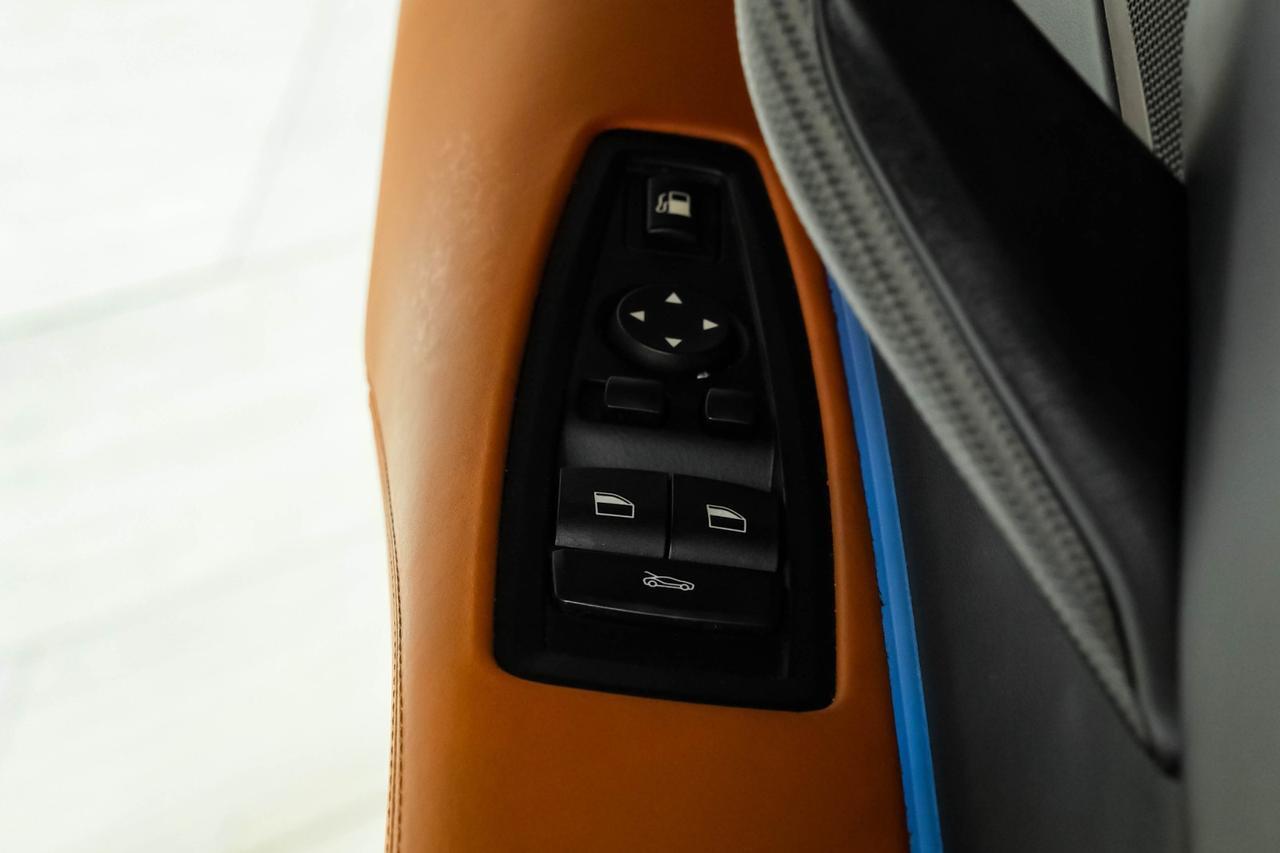 2019 BMW i8 ROADSTER HEADUP DISPLAY FRONTAL COLLISION WARNING NAVIGATION HARMAN KARDON SOUND Carrollton TX