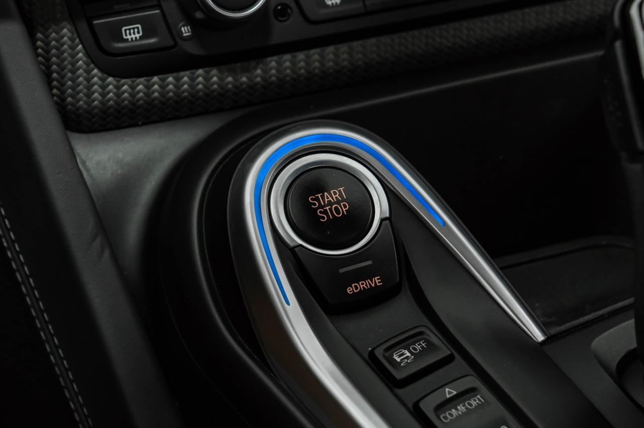 2019 BMW i8 ROADSTER HEADUP DISPLAY FRONTAL COLLISION WARNING NAVIGATION HARMAN KARDON SOUND Carrollton TX