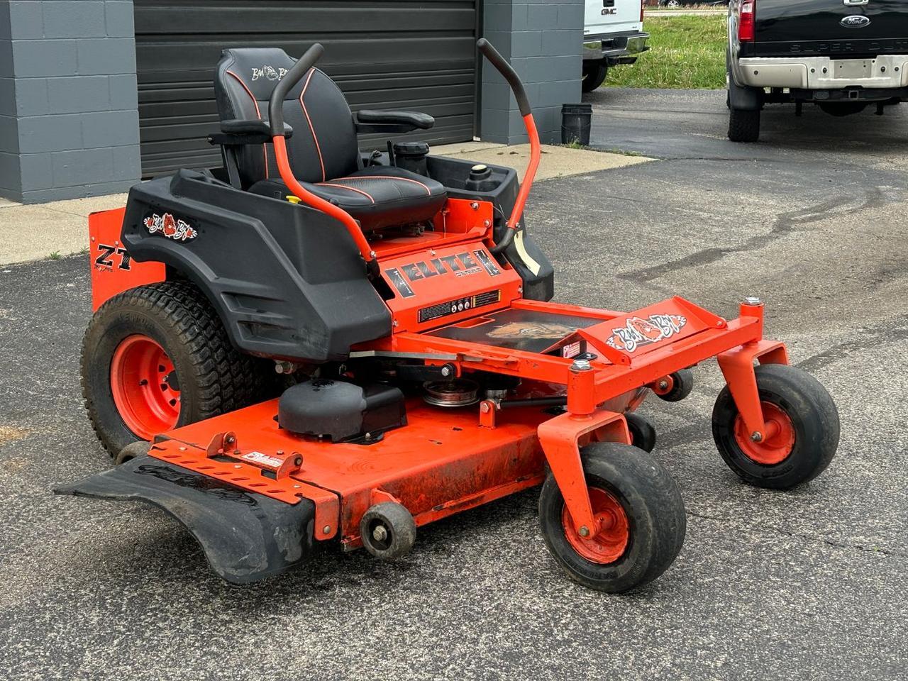 2019 BadBoy ZT Elite Mower
