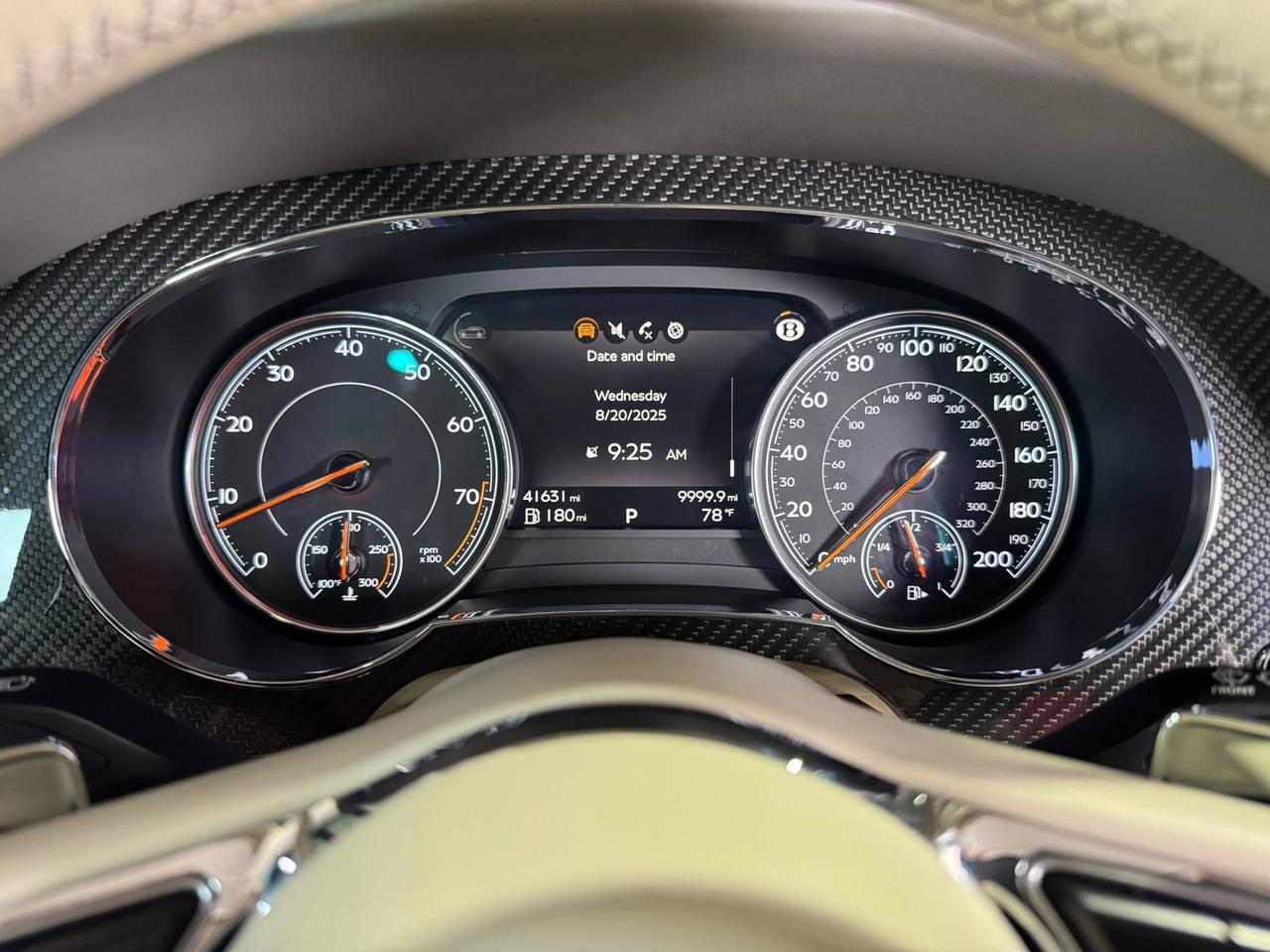 2019 Bentley Bentayga V8 Moonbeam paint, Mulliner spec, interior carbon trim, Naim audio system AND MUCH MORE!! Fort Lauderdale FL