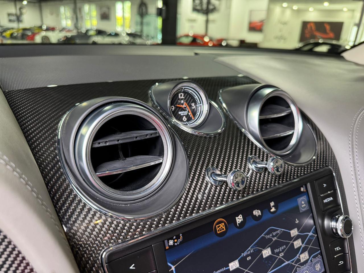2019 Bentley Bentayga V8 Moonbeam paint, Mulliner spec, interior carbon trim, Naim audio system AND MUCH MORE!! Fort Lauderdale FL