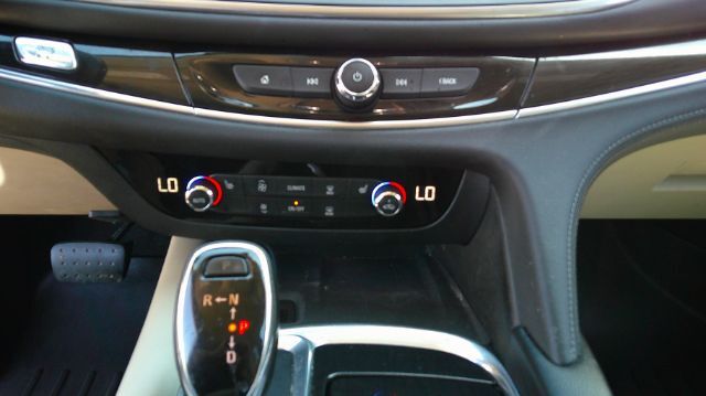 2019 Buick Enclave FWD Essence San Antonio TX