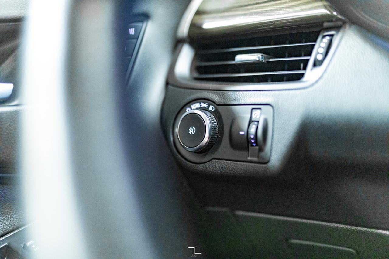 2019 Buick Envision AWD Premium Leather Roof BCam Red Deer AB