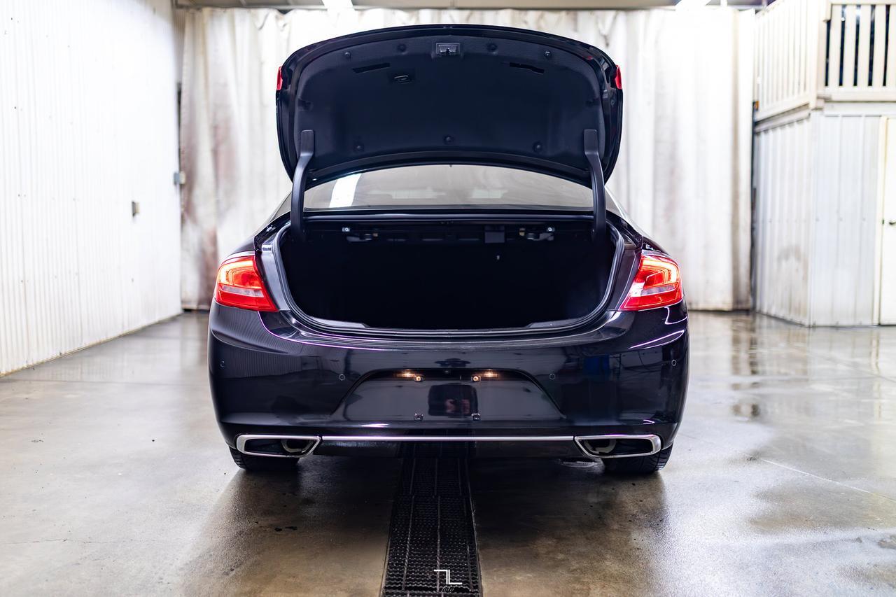 2019 Buick LaCrosse AWD Avenir Leather Roof Nav BCam Red Deer AB