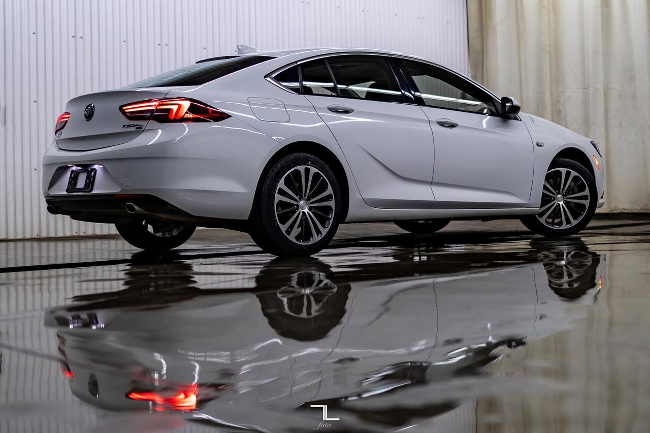 2019 Buick Regal AWD Essence Leather Roof Nav BCam Red Deer AB