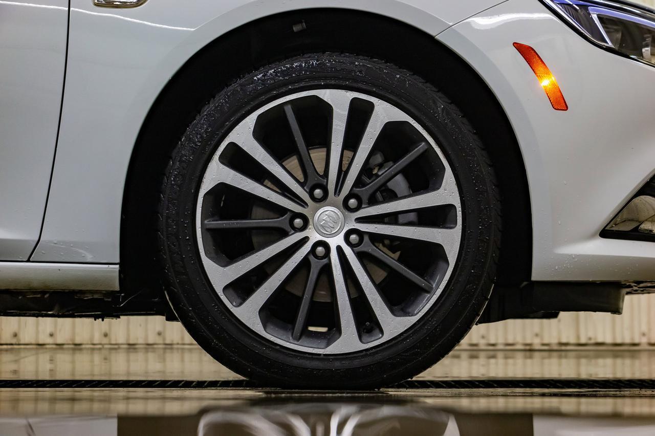 2019 Buick Regal Sportback Preferred II BCam Red Deer AB