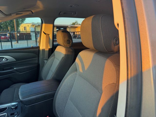 2019 CHEVROLET TRAVERSE LT Grand Prairie TX