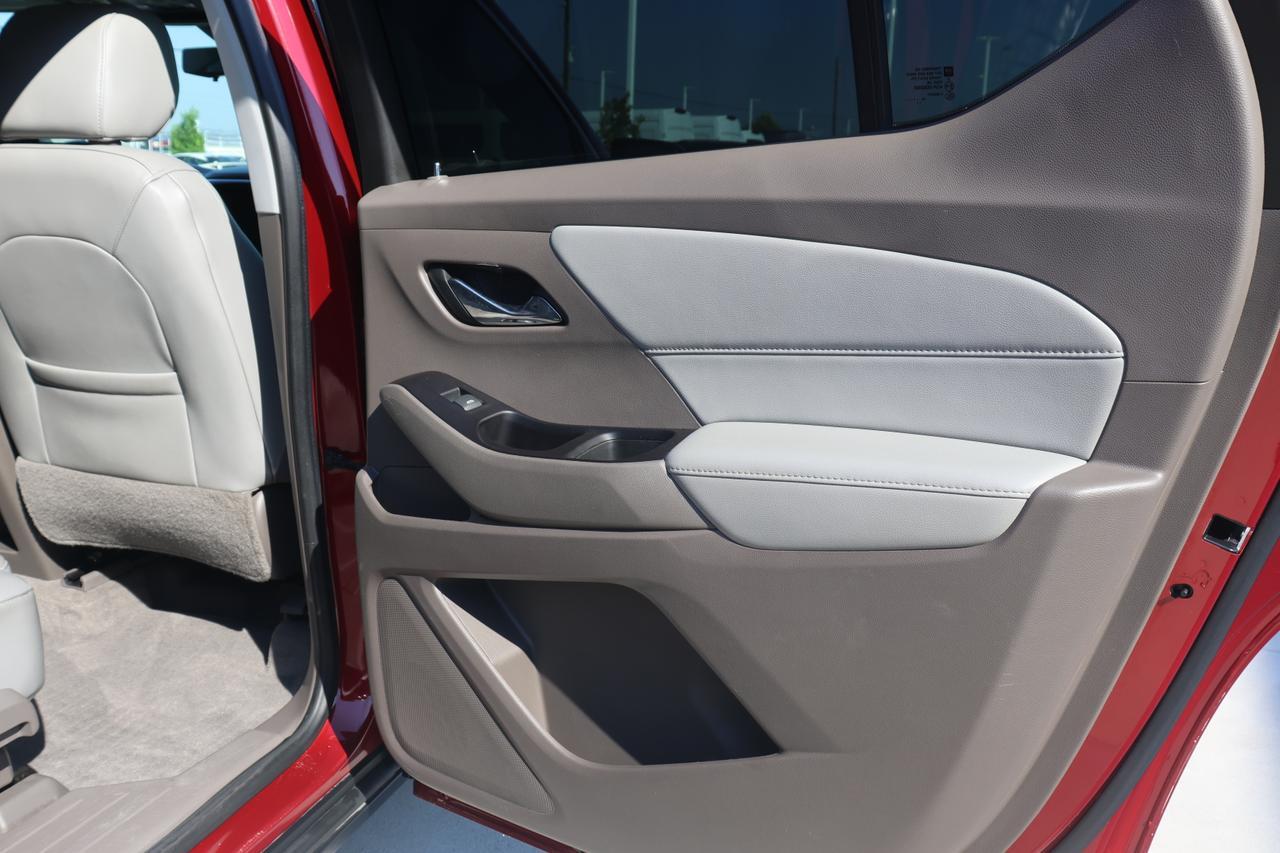2019 CHEVROLET TRAVERSE LT Houston TX