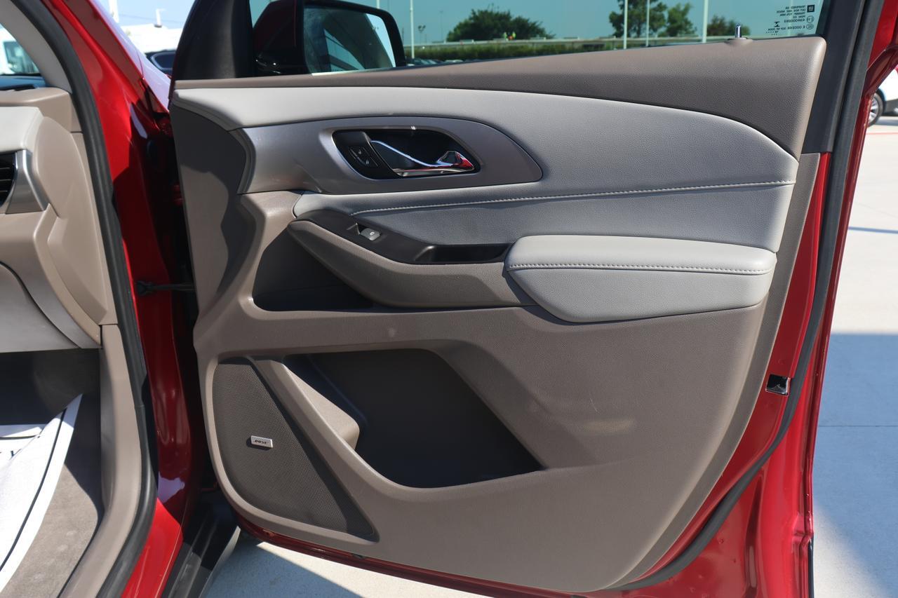 2019 CHEVROLET TRAVERSE LT Houston TX
