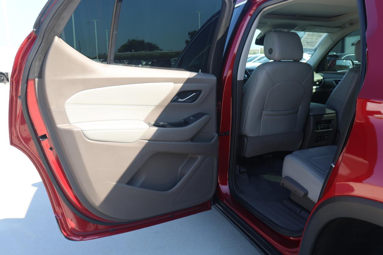 2019 CHEVROLET TRAVERSE LT Houston TX