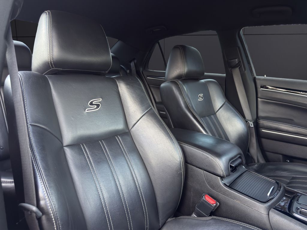 2019 CHRYSLER 300 S Columbus OH