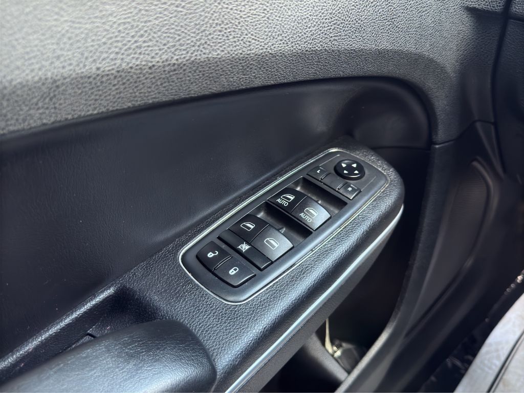 2019 CHRYSLER 300 S Columbus OH