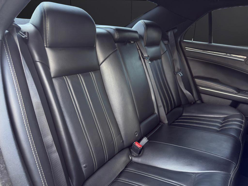 2019 CHRYSLER 300 S Columbus OH