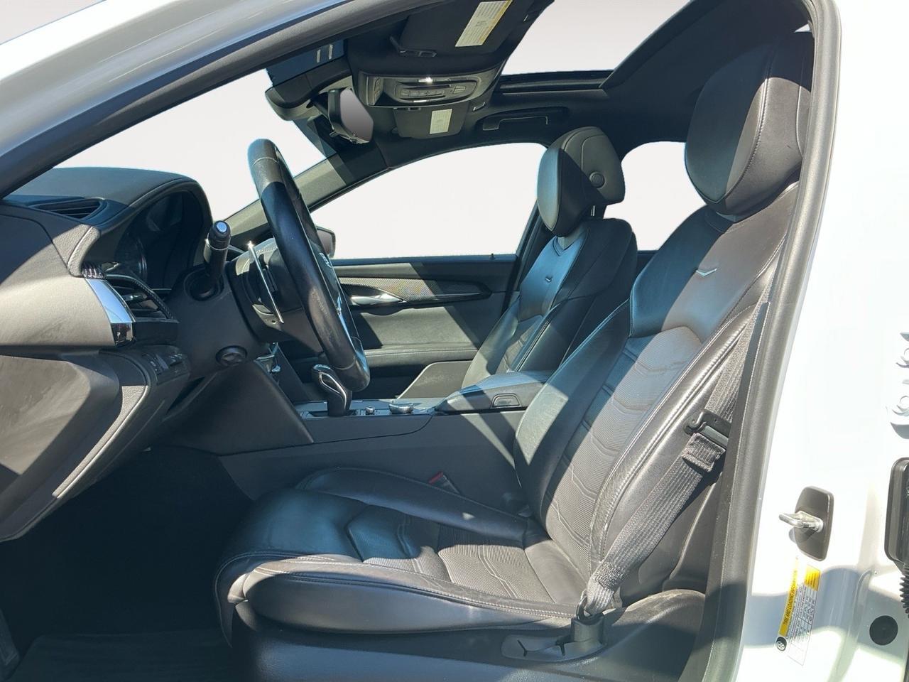 2019 Cadillac CT6 Sport AWD, HEATED/VENTILATED SEATS, DOUBLE SUNROOF, BOSE SPEAKERS, HEATED STEERING WHEEL, BLUETOOTH, APPLE CARPLAY/ANDROID AUTO, WIFI, POWER MIRRORS, BACKUP CAMERA, POWER LIFTGATE, CLIMATE CONTROL, CLEAN CARFAX!