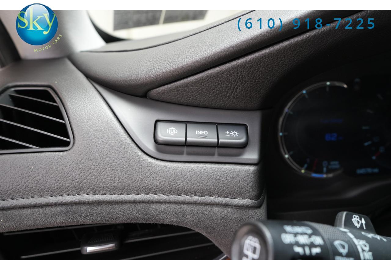 2019 Cadillac Escalade 4WD 8-PASSENGER Luxury Sport Edition + Entertainment West Chester PA