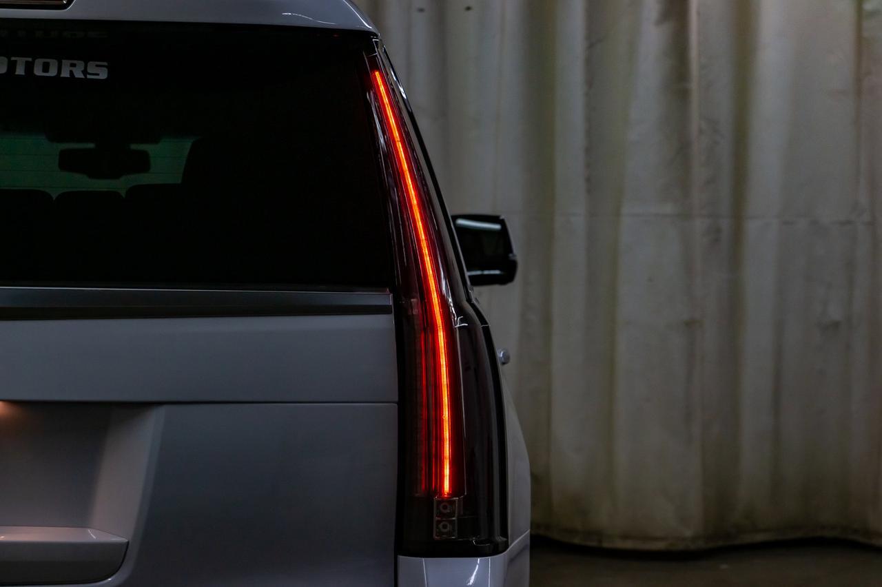 2019 Cadillac Escalade AWD Luxury Leather Nav BCam Red Deer AB