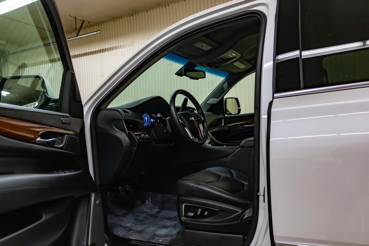 2019 Cadillac Escalade AWD Luxury Leather Nav BCam Red Deer AB