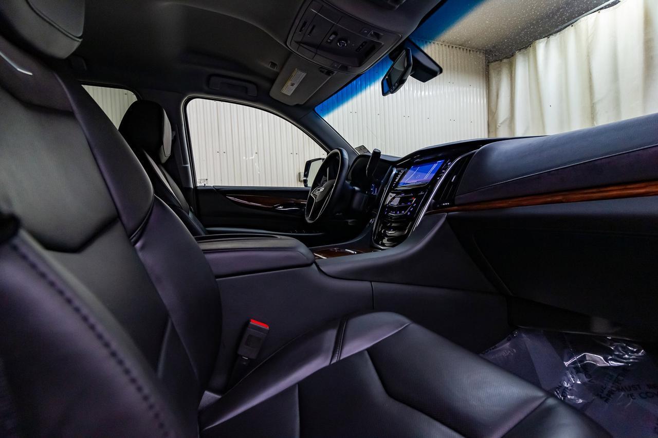 2019 Cadillac Escalade AWD Luxury Leather Nav BCam Red Deer AB