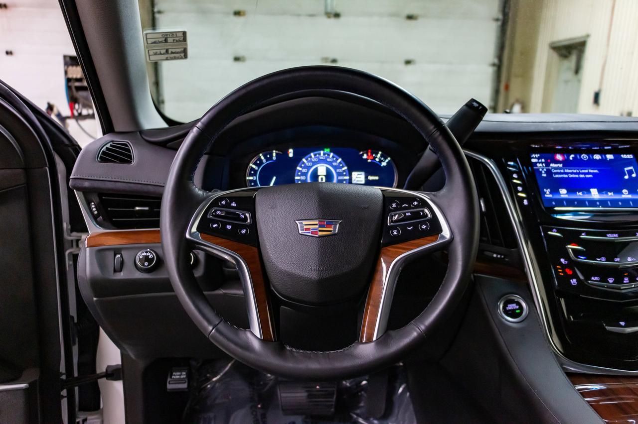 2019 Cadillac Escalade AWD Luxury Leather Nav BCam Red Deer AB