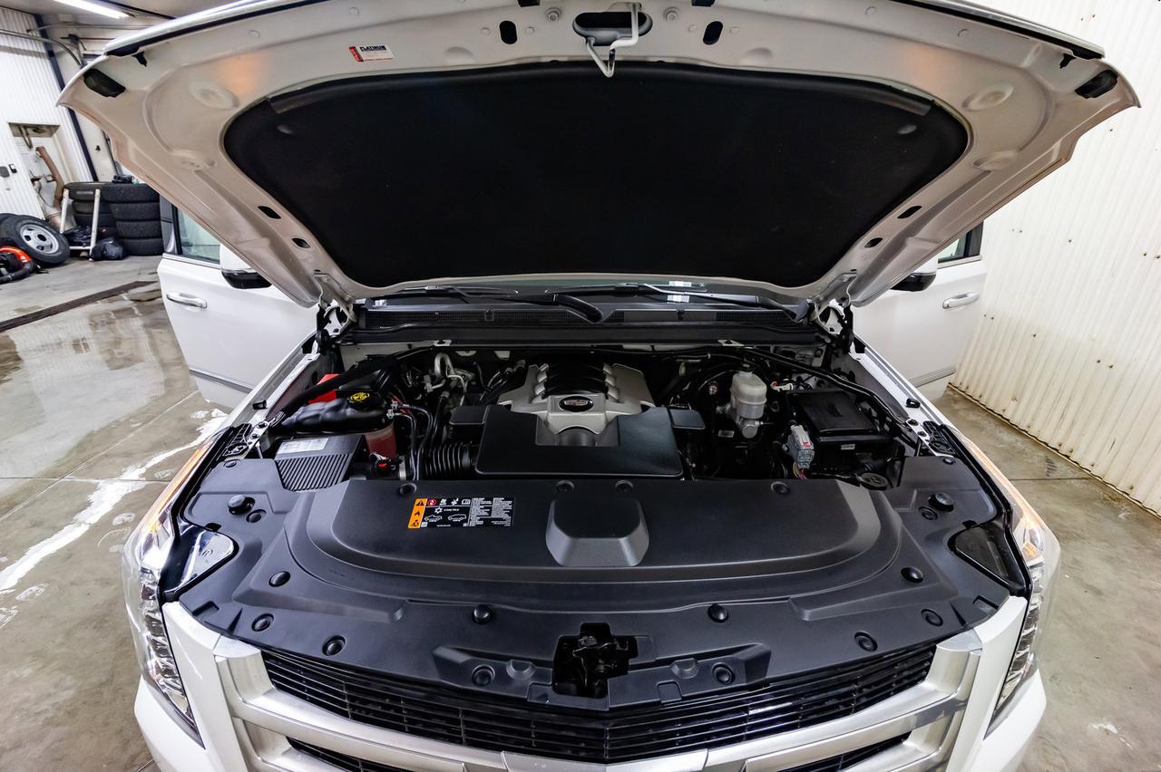 2019 Cadillac Escalade AWD Luxury Leather Nav BCam Red Deer AB