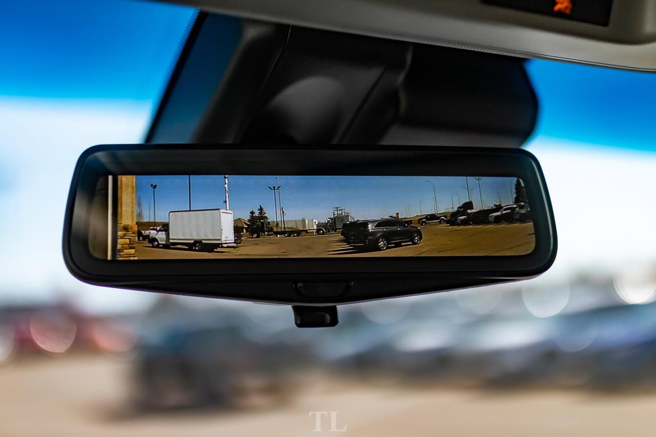 2019 Cadillac Escalade AWD Luxury Leather Roof Nav BCam Red Deer AB