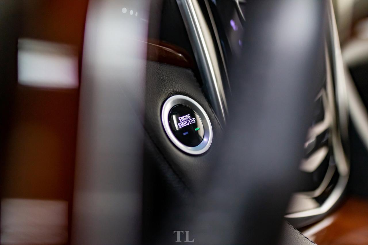 2019 Cadillac Escalade AWD Luxury Leather Roof Nav BCam Red Deer AB