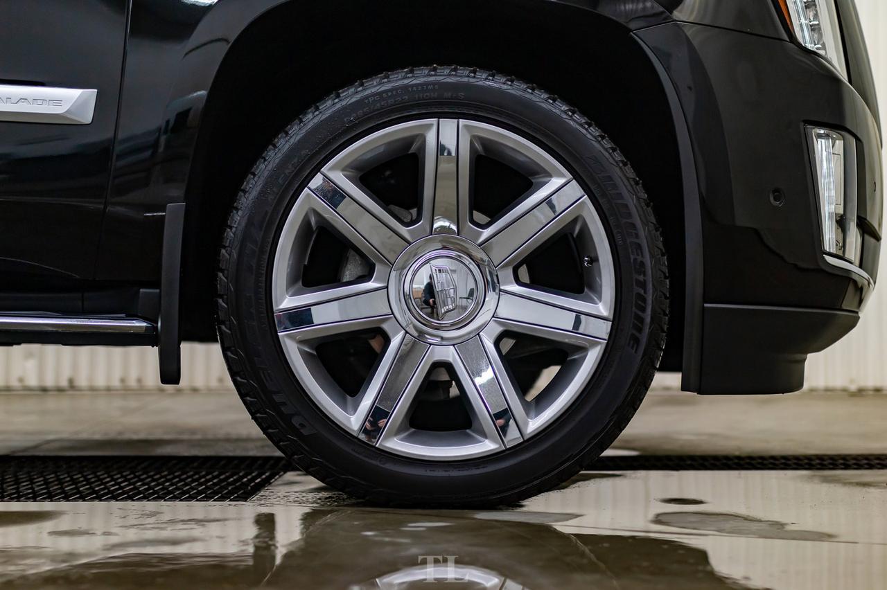 2019 Cadillac Escalade AWD Luxury Leather Roof Nav BCam Red Deer AB