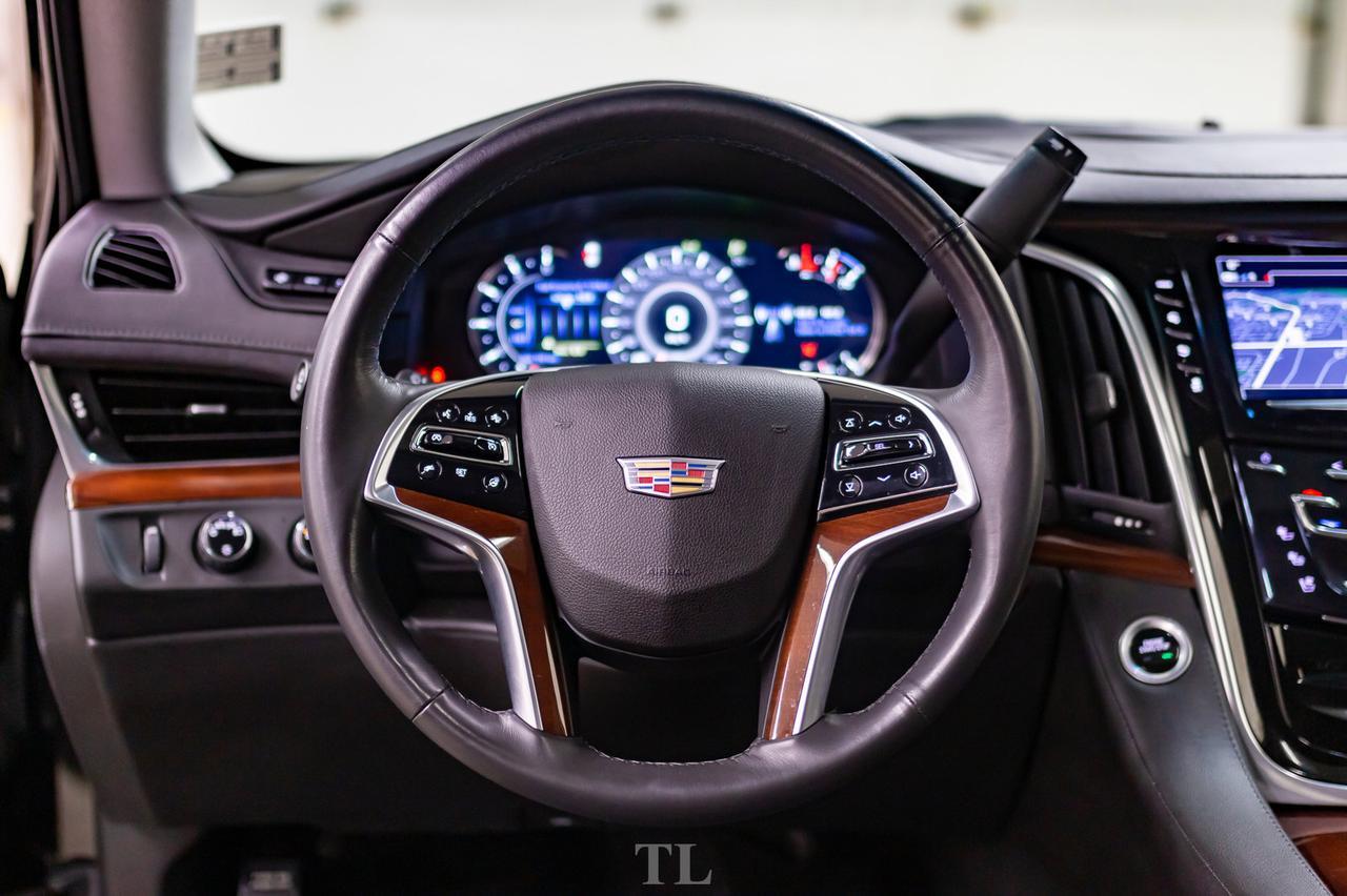 2019 Cadillac Escalade AWD Luxury Leather Roof Nav BCam Red Deer AB