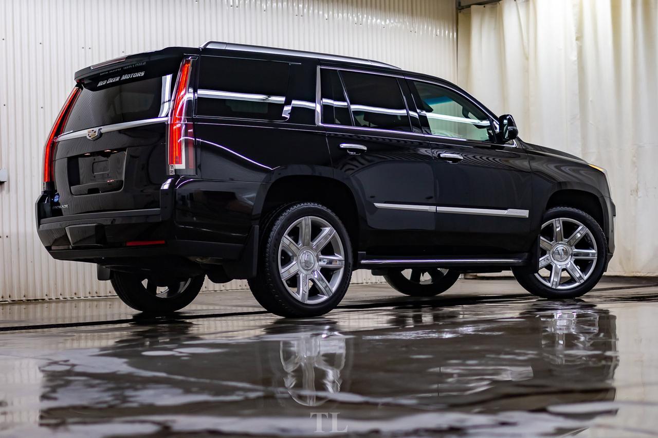 2019 Cadillac Escalade AWD Luxury Leather Roof Nav BCam Red Deer AB