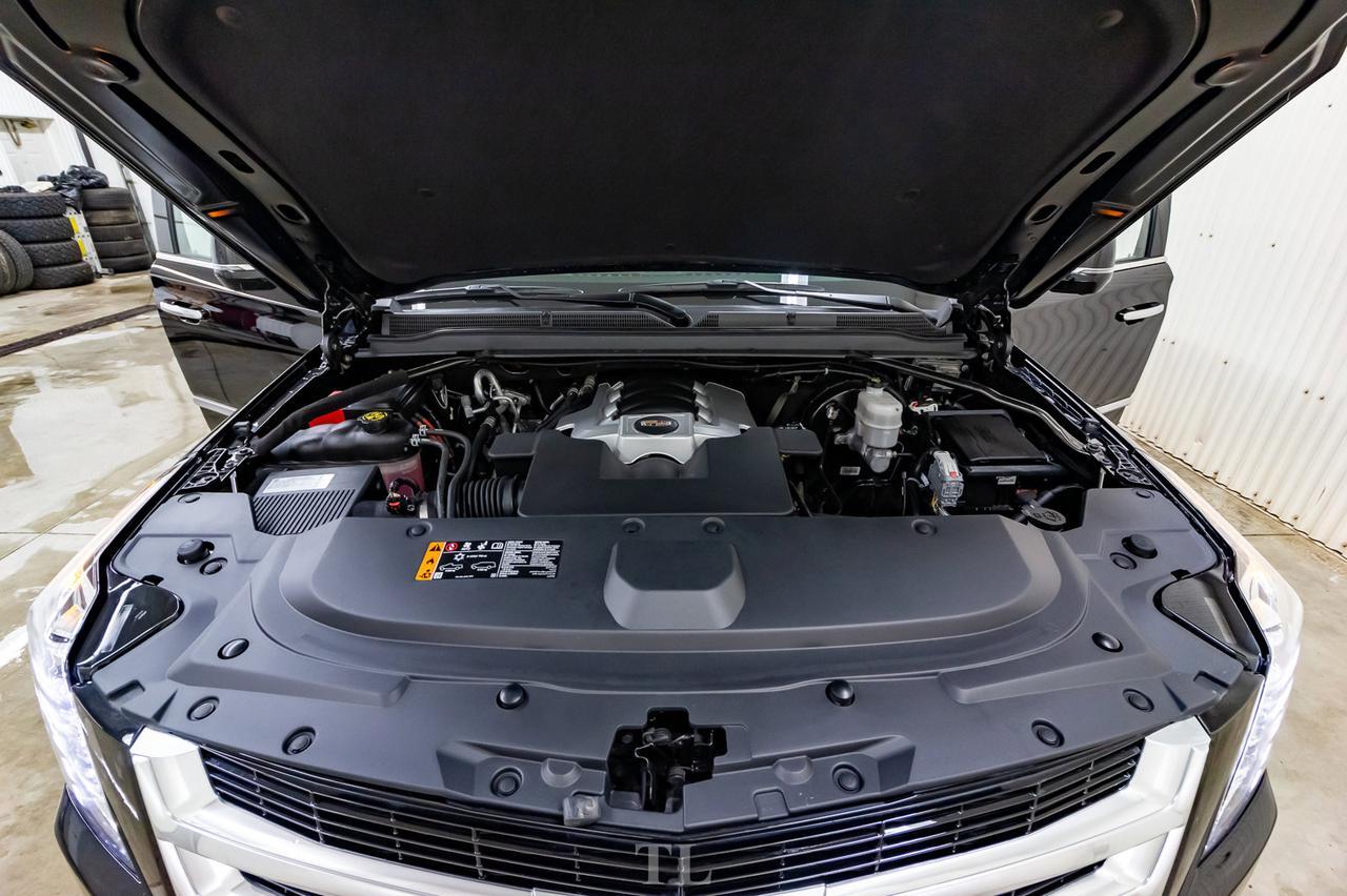 2019 Cadillac Escalade AWD Luxury Leather Roof Nav BCam Red Deer AB