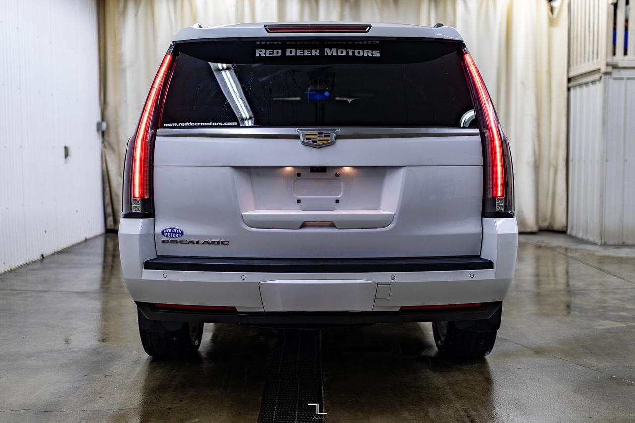 2019 Cadillac Escalade AWD Platinum Leather Roof Nav BCam Red Deer AB