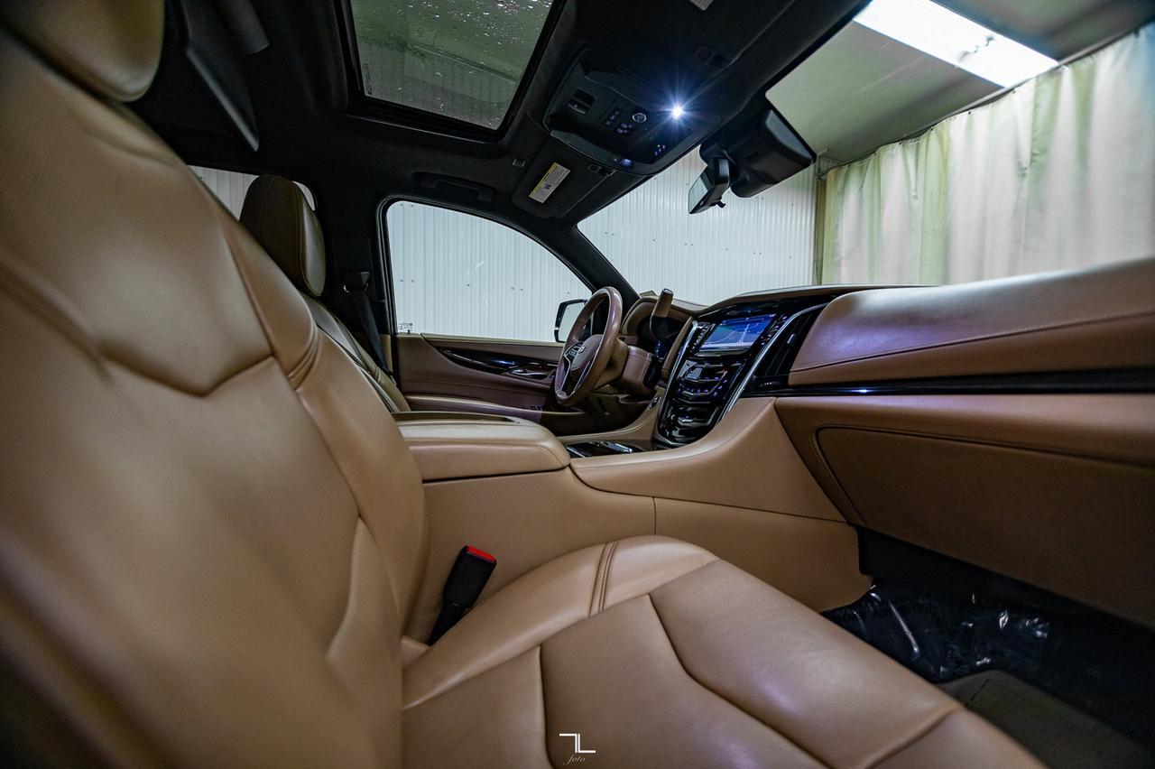 2019 Cadillac Escalade AWD Platinum Leather Roof Nav BCam Red Deer AB