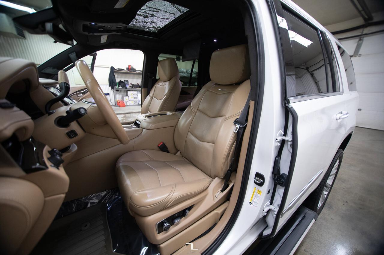 2019 Cadillac Escalade AWD Platinum Leather Roof Nav BCam Red Deer AB