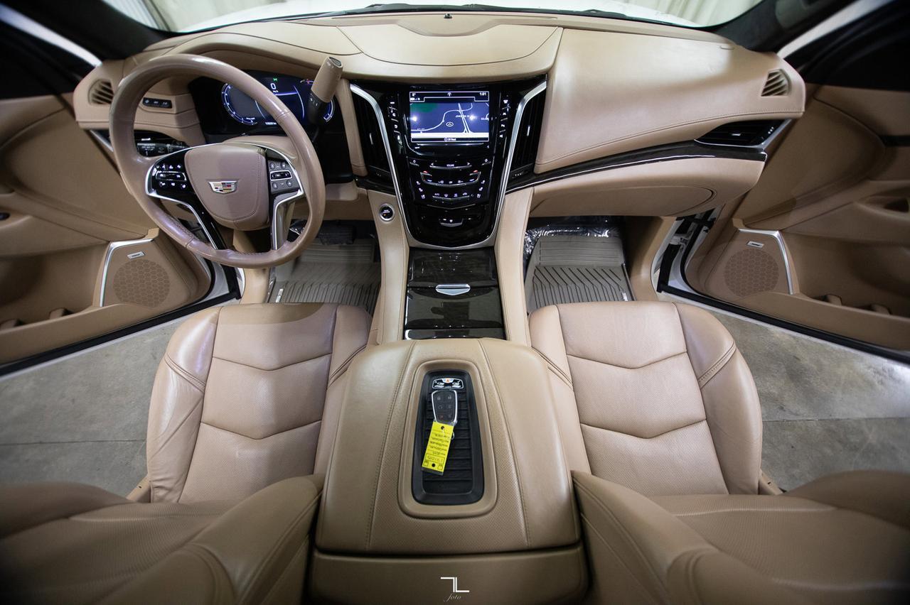 2019 Cadillac Escalade AWD Platinum Leather Roof Nav BCam Red Deer AB