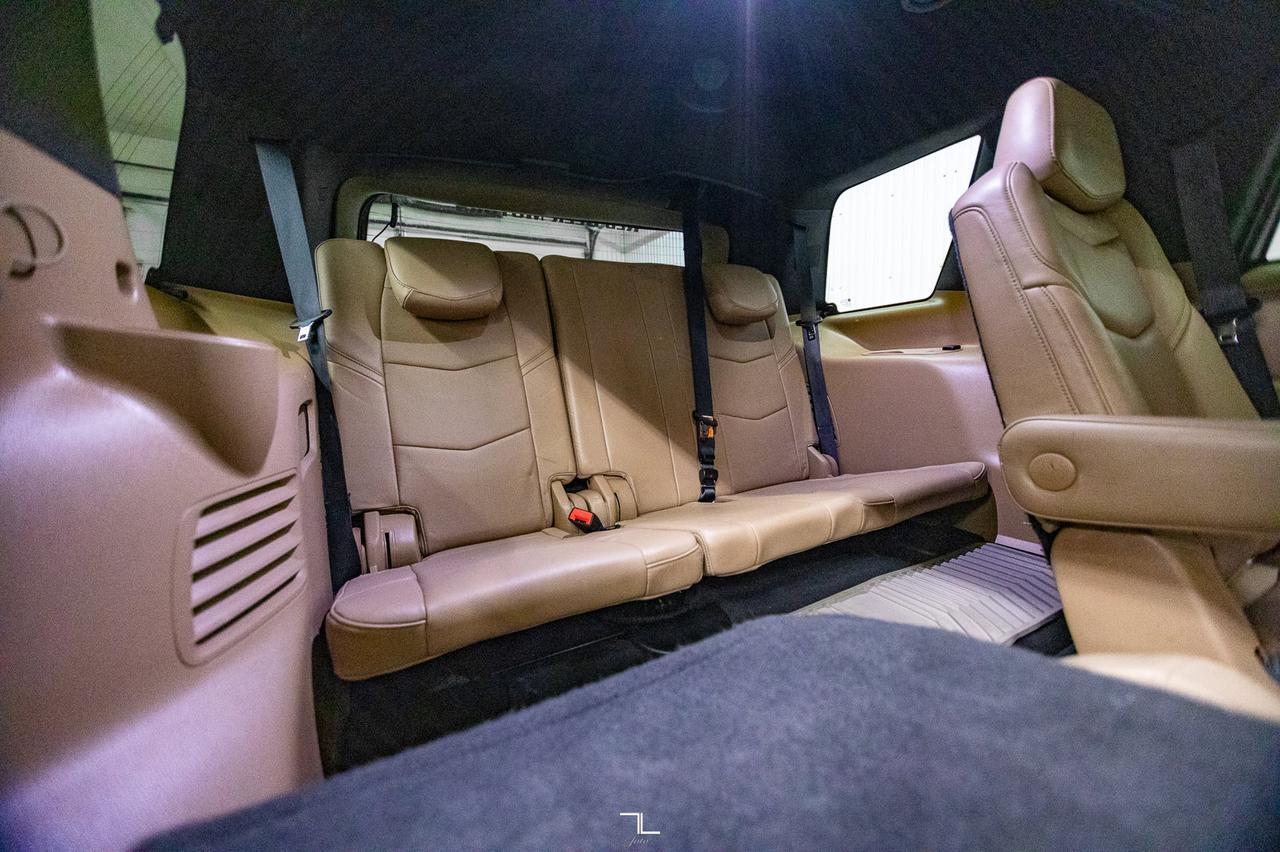 2019 Cadillac Escalade AWD Platinum Leather Roof Nav BCam Red Deer AB