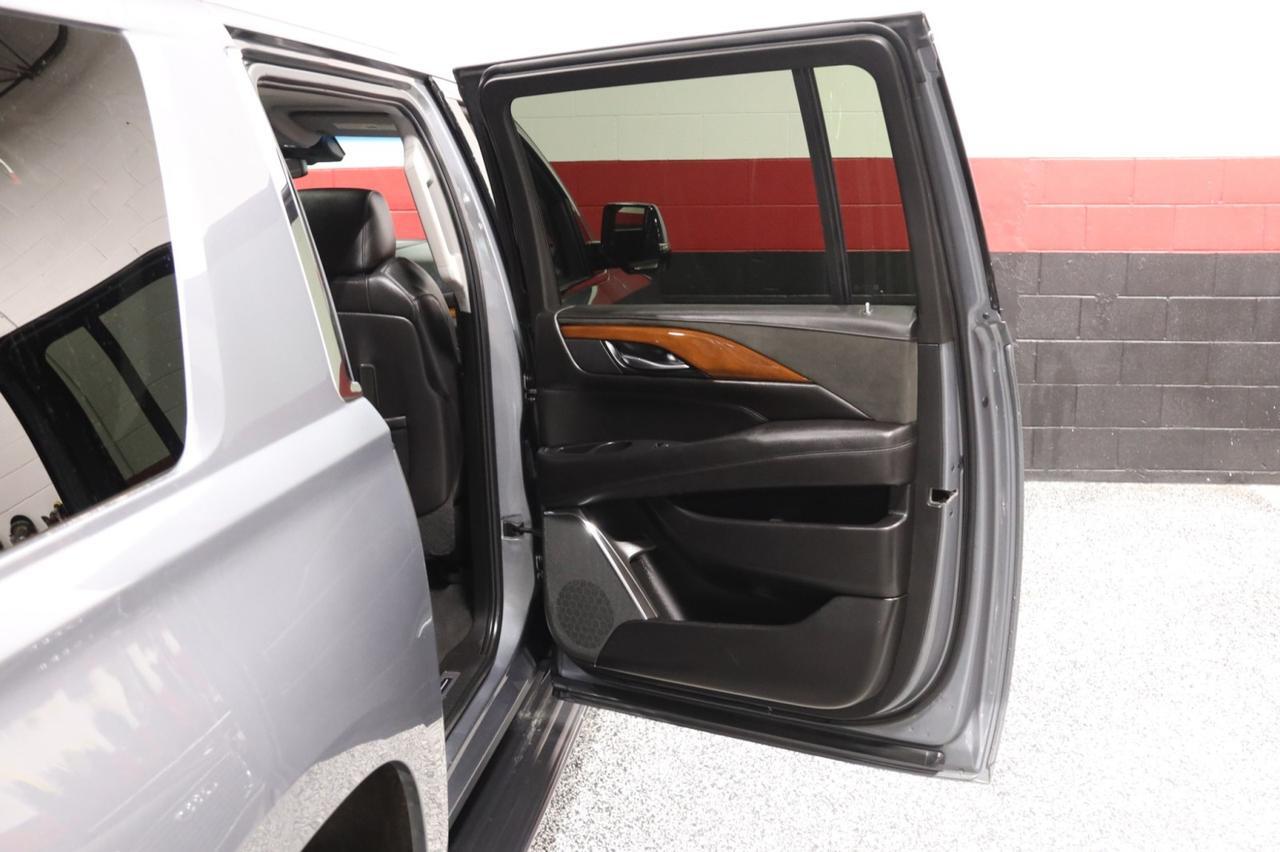 2019 Cadillac Escalade ESV Luxury 1SB 4dr Suv Skokie IL