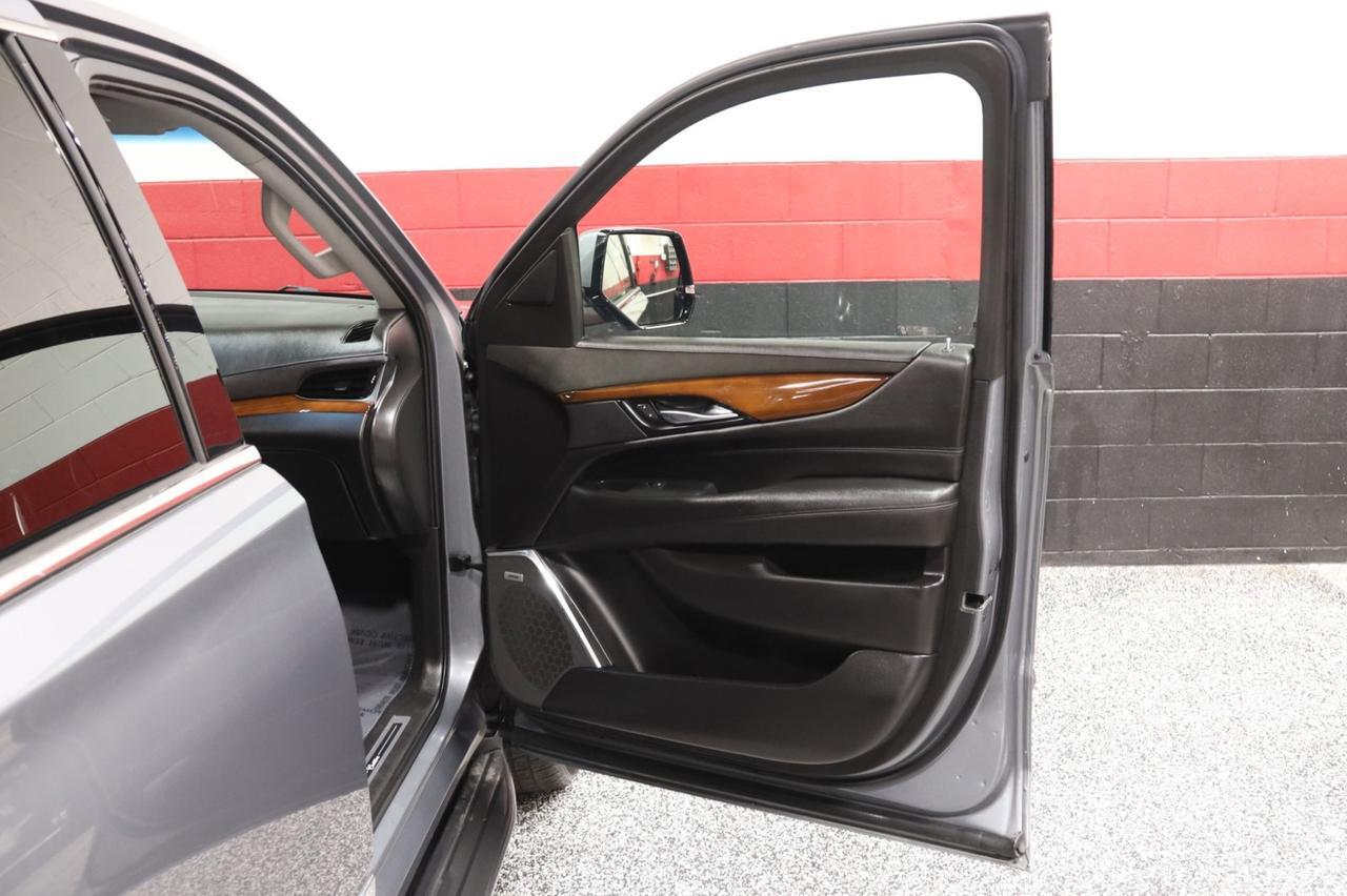 2019 Cadillac Escalade ESV Luxury 1SB 4dr Suv Skokie IL