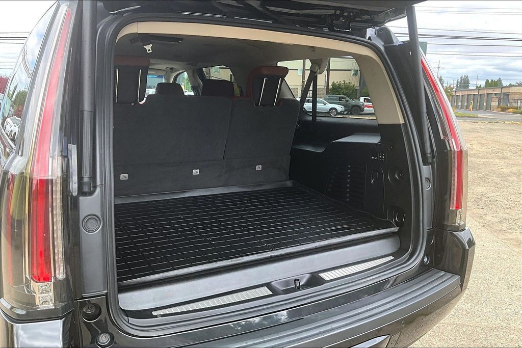 2019 Cadillac Escalade ESV Premium OR