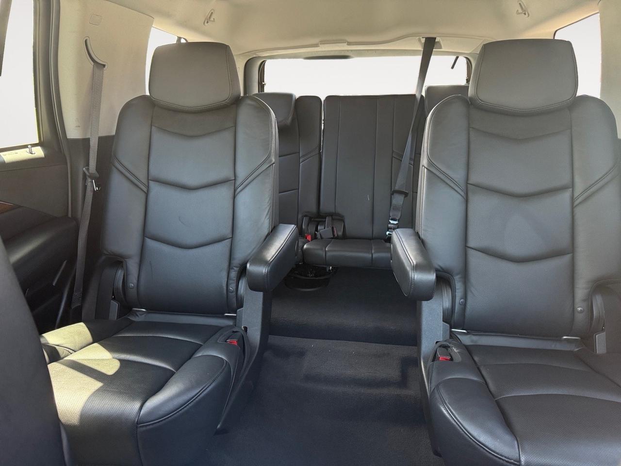 2019 Cadillac Escalade Luxury, BOSE SOUND SYSTEM, WIFI, NAVIGATION, APPLE CARPLAY/ ANDROID AUTO, HANDS FREE LIFTGATE, LUGGAGE RACK, POWER FOLDING MIRRORS, OUTSIDE HEATED MIRRORS, HEATED FRONT AND REAR SEATS, HEATED STEERING WHEEL, UNIVERSAL GARAGE DOOR OPENER, GREAT FAMILY Norfolk VA