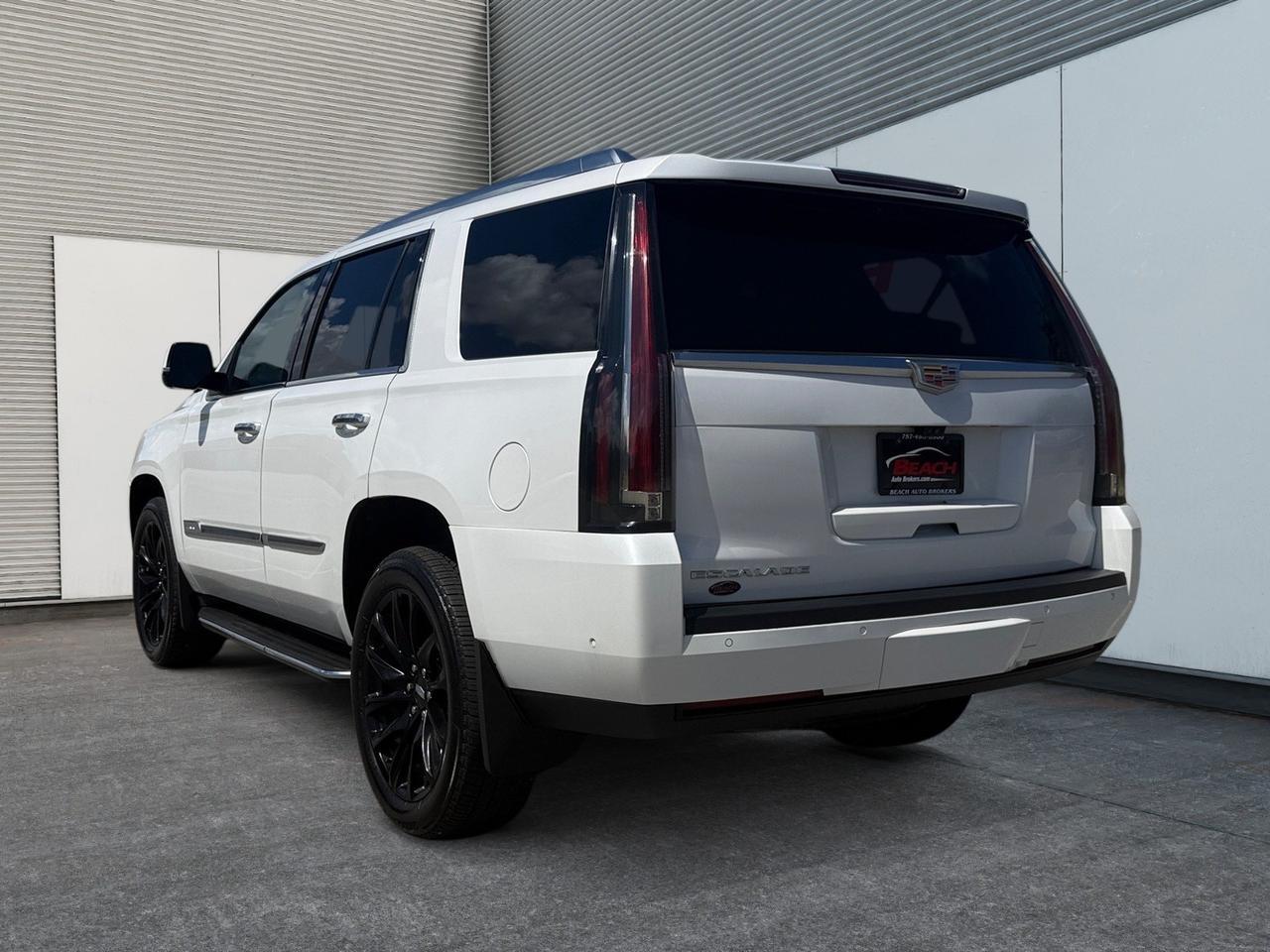 2019 Cadillac Escalade Luxury, BOSE SOUND SYSTEM, WIFI, NAVIGATION, APPLE CARPLAY/ ANDROID AUTO, HANDS FREE LIFTGATE, LUGGAGE RACK, POWER FOLDING MIRRORS, OUTSIDE HEATED MIRRORS, HEATED FRONT AND REAR SEATS, HEATED STEERING WHEEL, UNIVERSAL GARAGE DOOR OPENER, GREAT FAMILY Norfolk VA