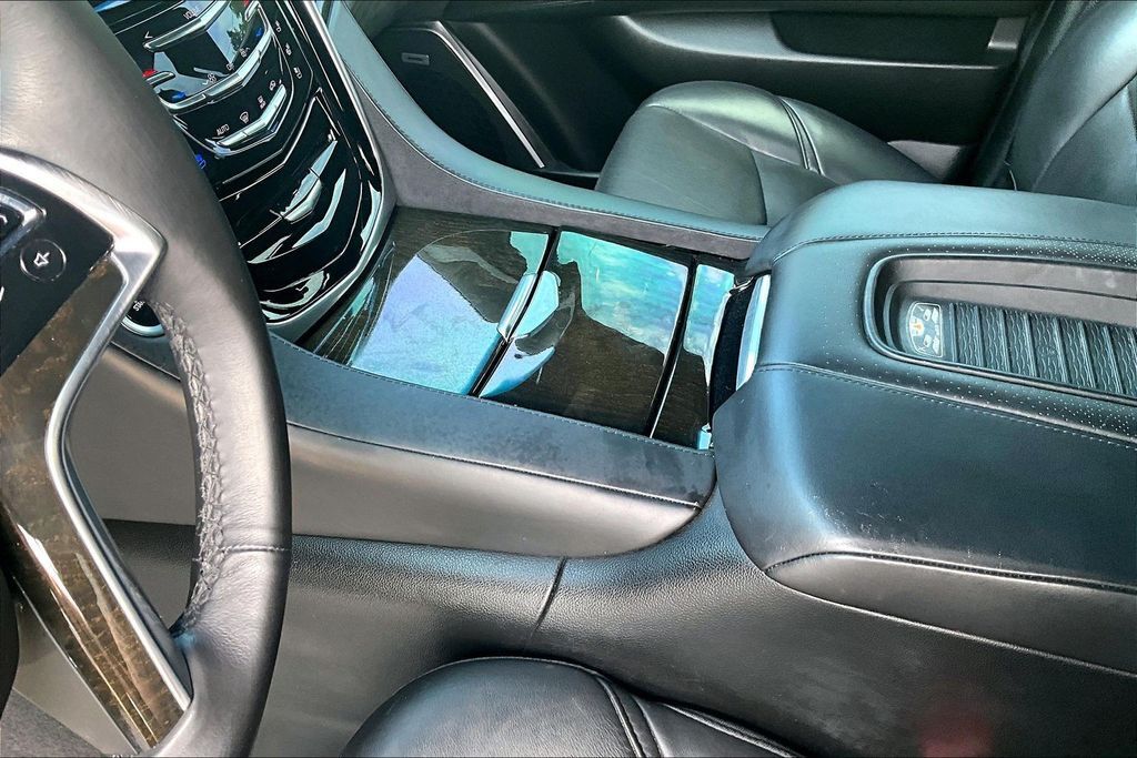 2019 Cadillac Escalade Platinum Edition OR