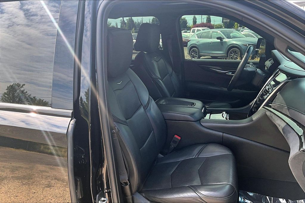 2019 Cadillac Escalade Platinum Edition OR