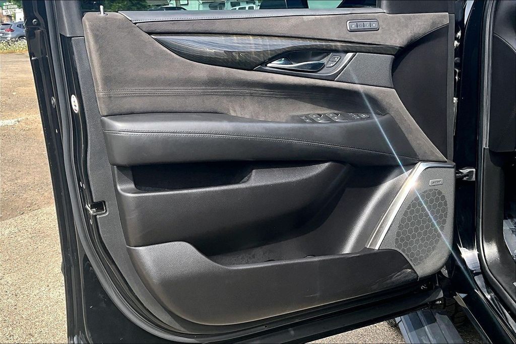2019 Cadillac Escalade Platinum Edition OR
