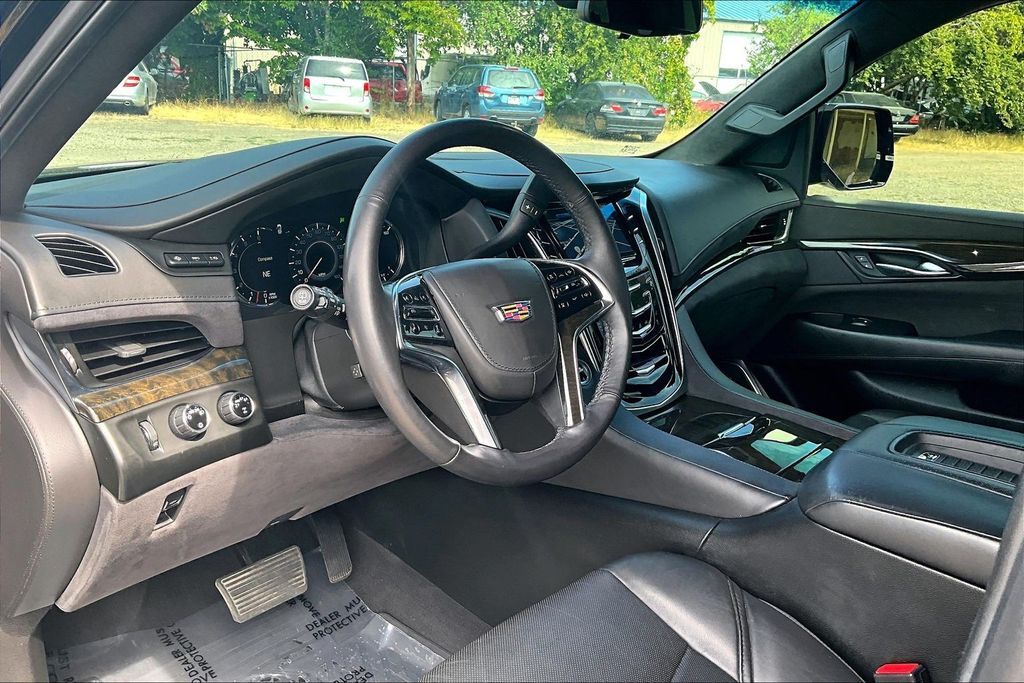 2019 Cadillac Escalade Platinum Edition OR