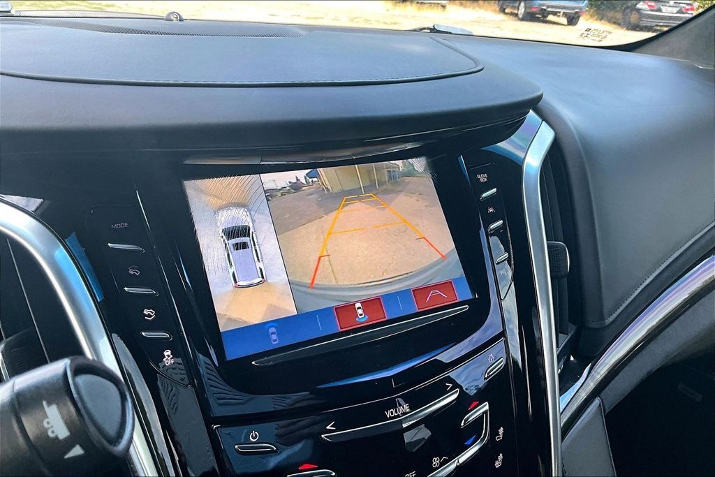 2019 Cadillac Escalade Platinum Edition OR