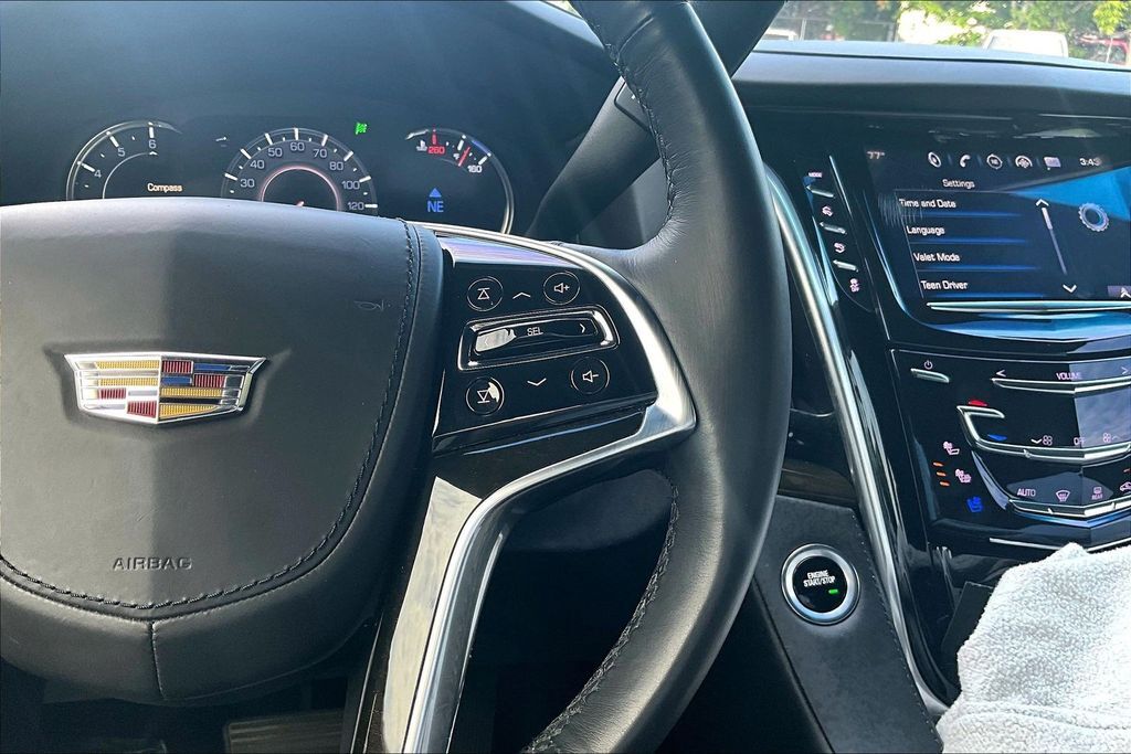 2019 Cadillac Escalade Platinum Edition OR