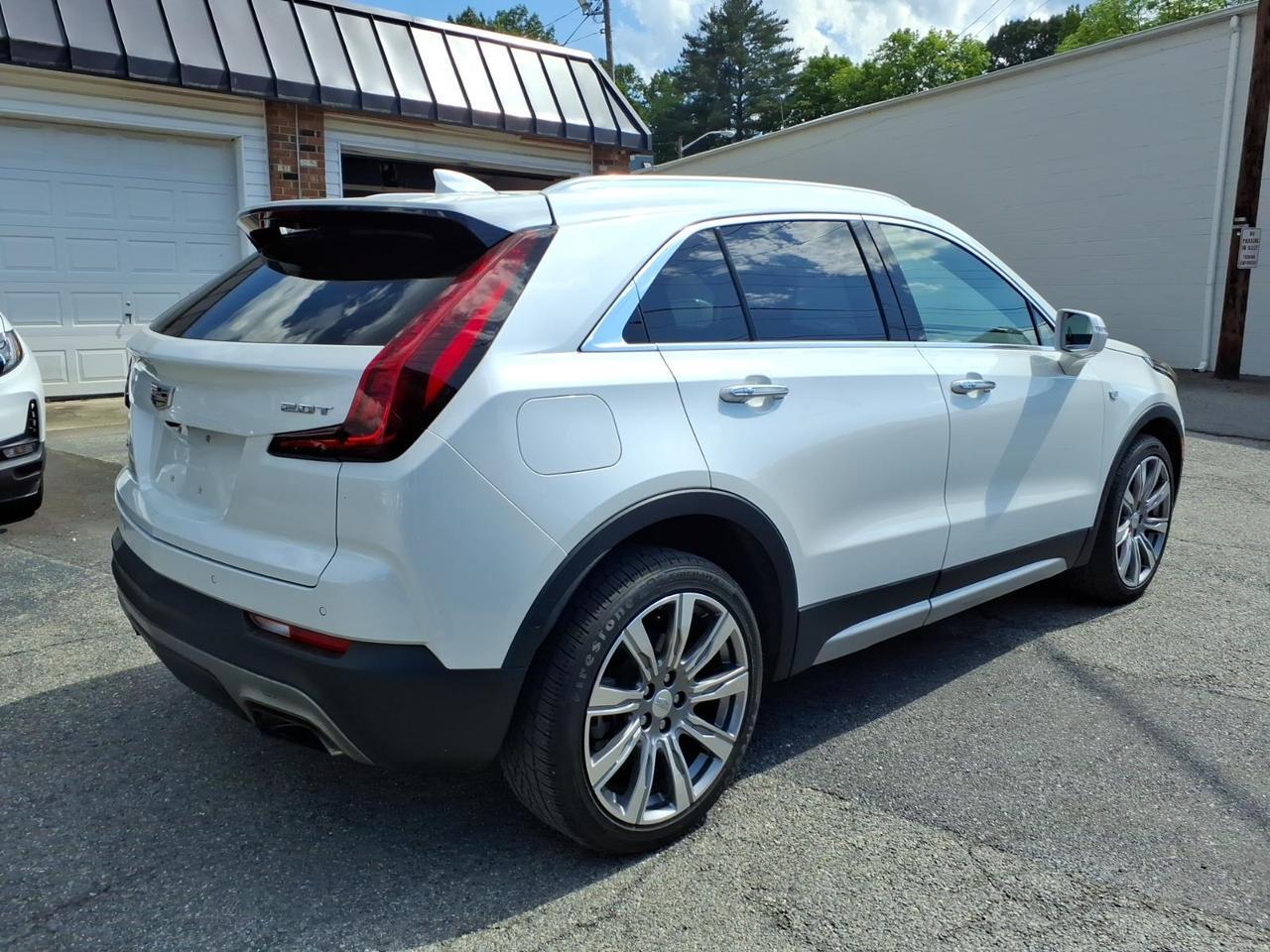 2019 Cadillac XT4 Premium Luxury