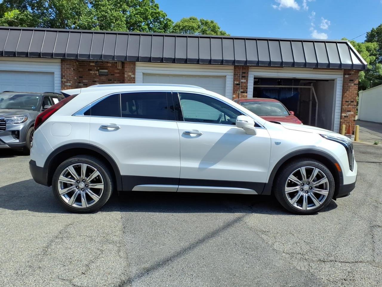 2019 Cadillac XT4 Premium Luxury