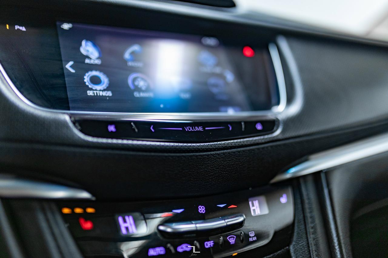 2019 Cadillac XT5 AWD Luxury Leather Roof Nav BCam Red Deer AB